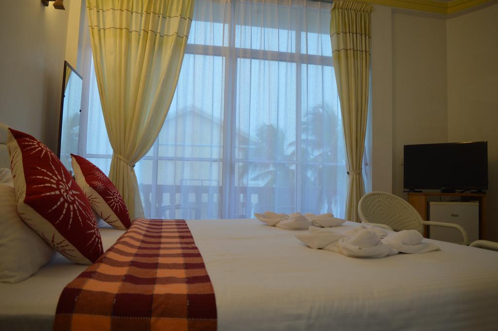 Sun Shine View Hotel Maafushi Bilik gambar